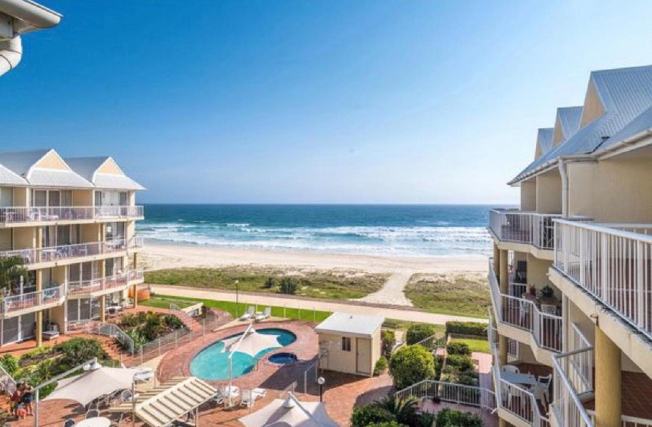 Crystal Beachfront Apartments 黄金海岸 外观 照片